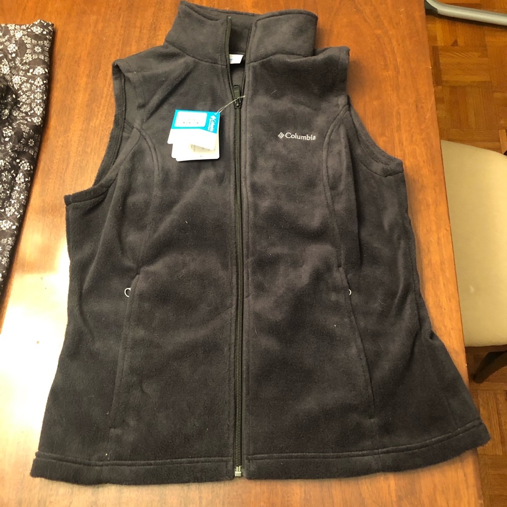 Columbia fleece vest with zipper